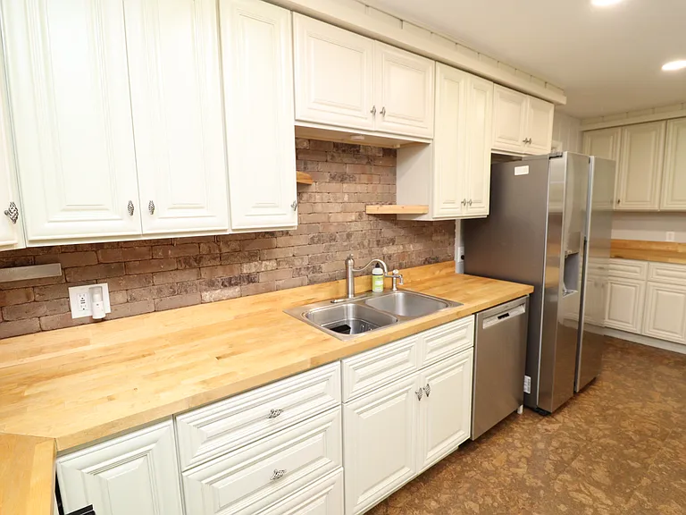 1009 Dogwood Ln — Photo 21