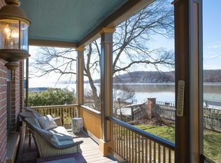 2 Water St, New Hamburg, NY 12590