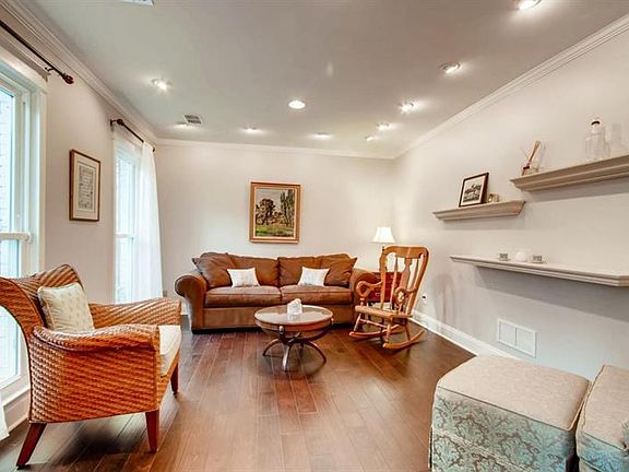 3rd image of 4273 Revere Cir