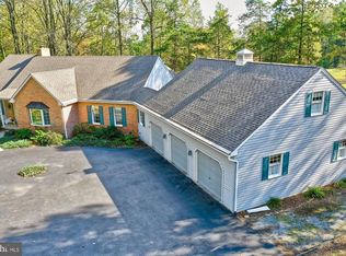 87 Orchard Rd, Fleetwood, PA 19522