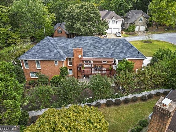 5th image of 950 Heritage Hls