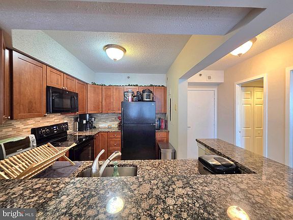 4th image of 5505 Seminary Rd APT 1817N