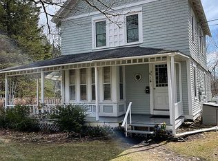 611 Lamoine Beach Rd, Lamoine, ME 04605