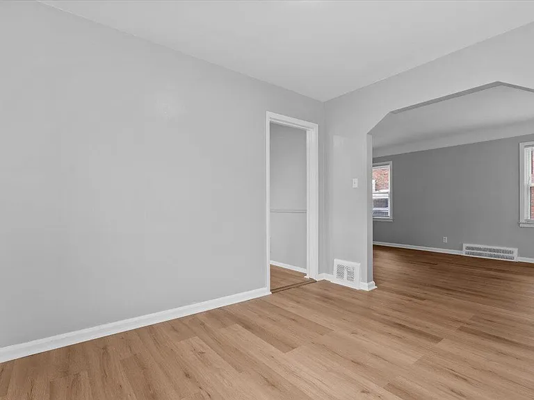 19953 Regent Dr — Photo 7