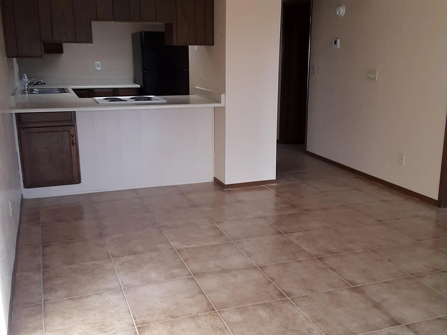 2 bed, 900 sqft, $1,250 — Photo 3