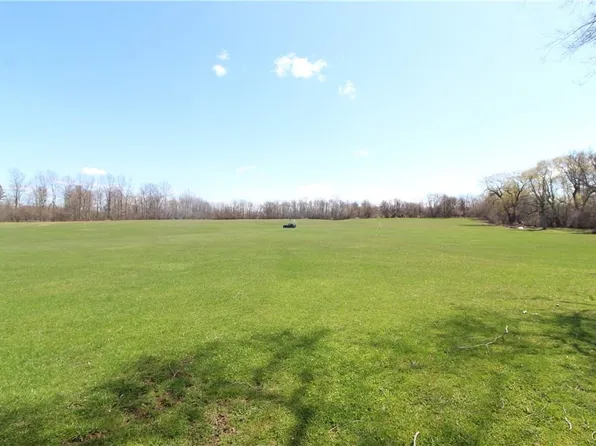 3060 Gates Rd, Auburn, NY 13021