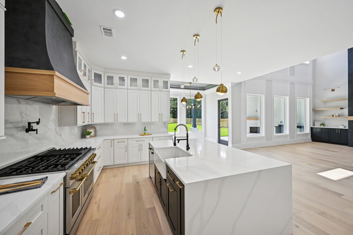 next background image