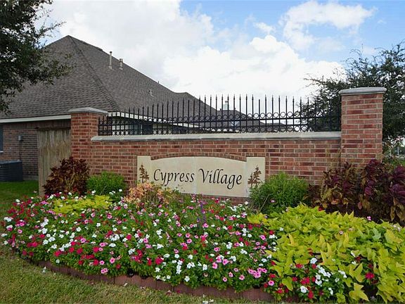 3rd image of 3402 Cypress Village Dr