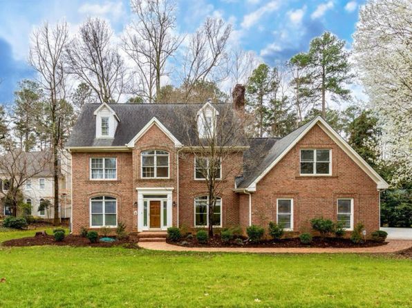 113 Charlemagne Ct
