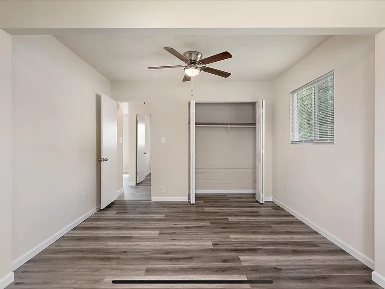 2458 Marshall Dr — Photo 3