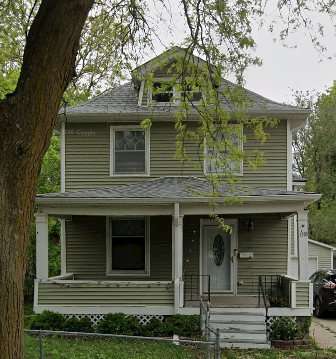 1318 N 36th St — Photo 1
