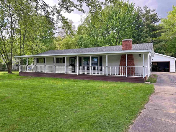 920 Bentley St, Chesaning, MI 48616
