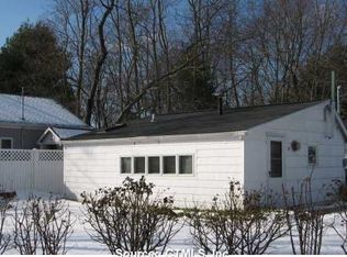 19 1st St, Madison, CT 06443