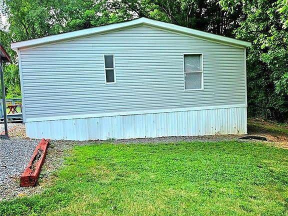 4th image of 388 Pondview Dr