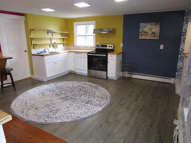 216 Irving St #5 — Photo 3