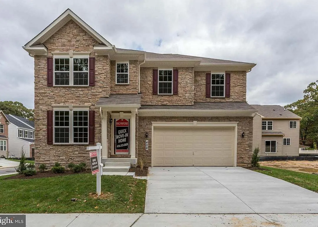 408 St Martins Ln — Photo 1