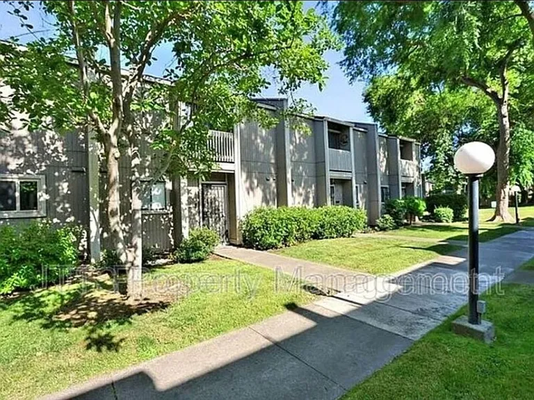 2692 Truxel Rd — Photo 1