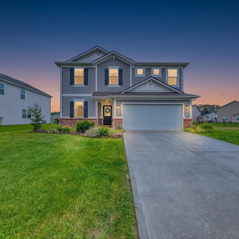 33 Hollister Way — Photo 1