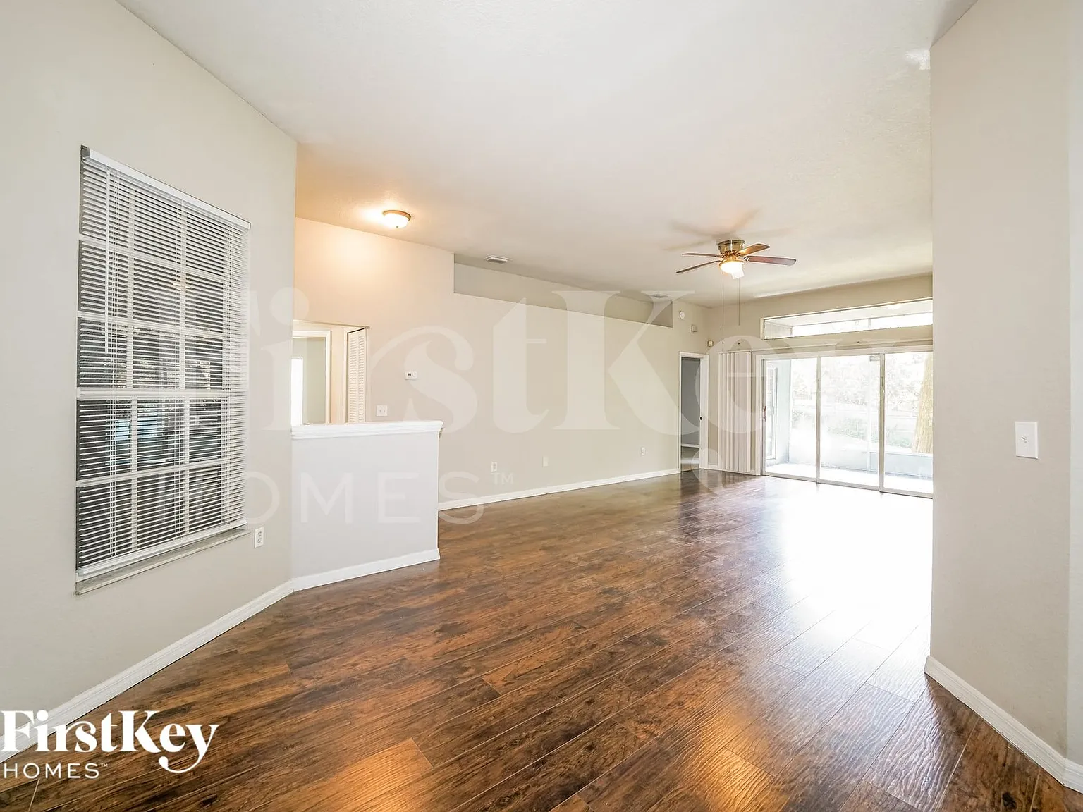 3 bed, 2.0 bath, 1506 sqft, $2,140 — Photo 4