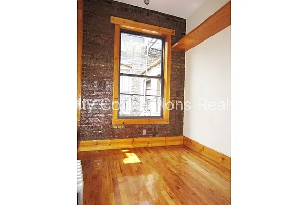 Rented by City Connections Realty | media 26