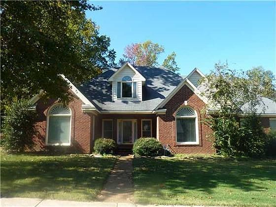 1st image of 685 Alexandria Dr