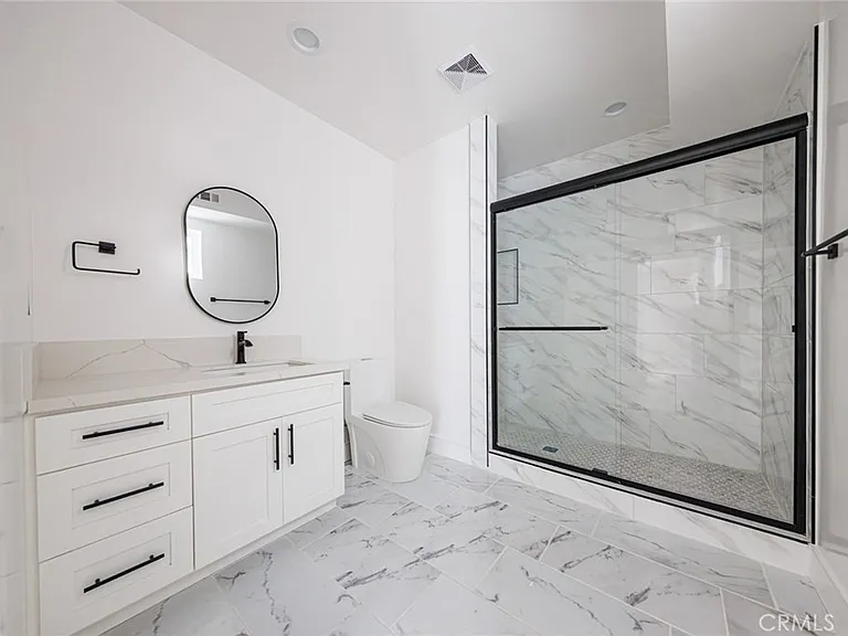 1243 N Sycamore Ave — Photo 9