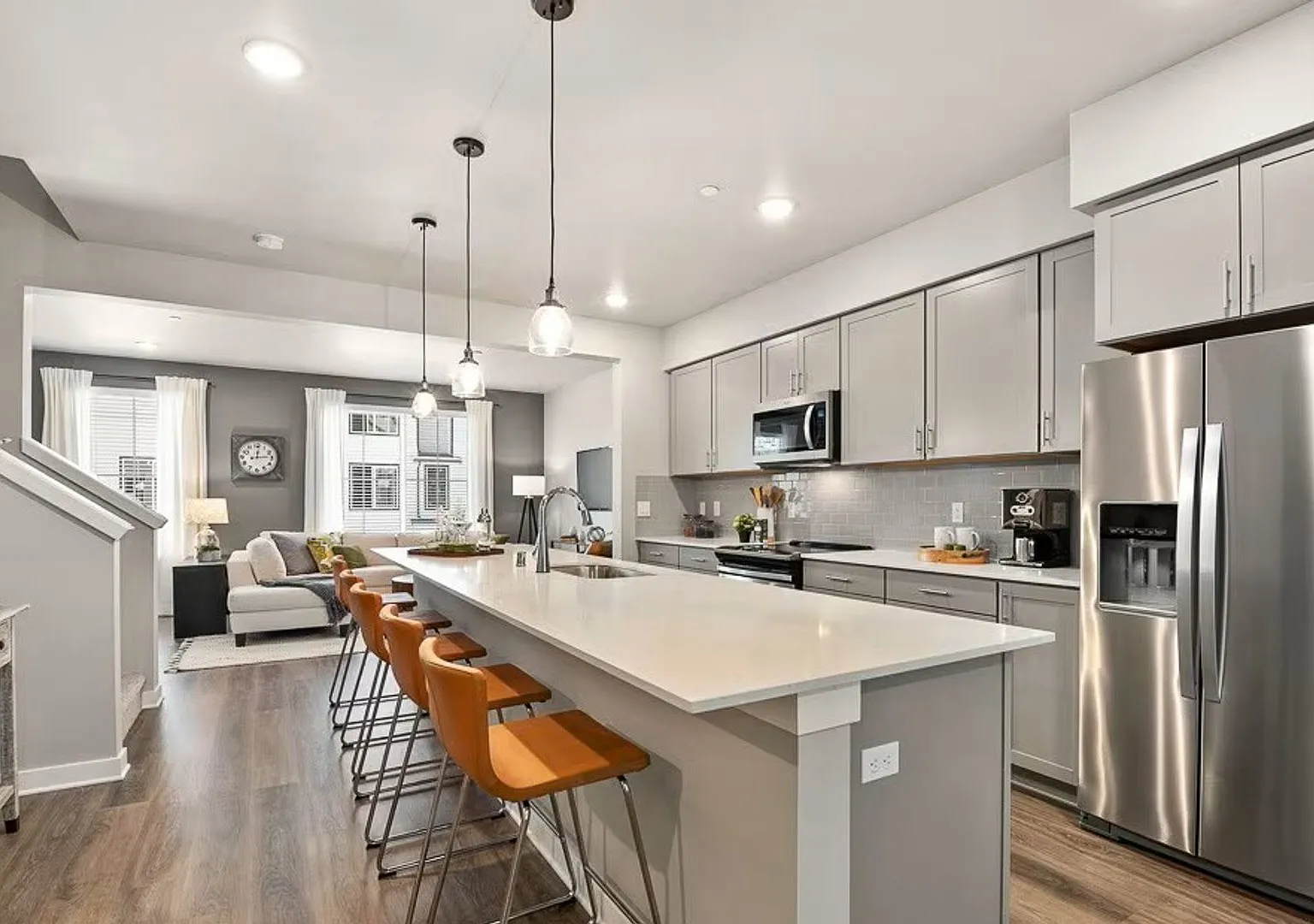 Modern Lake Stevens Townhome with A/C & 2-Car Garage — Photo 3