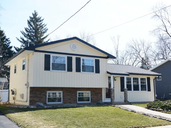 5837 Meredith St, Portage, MI 49002