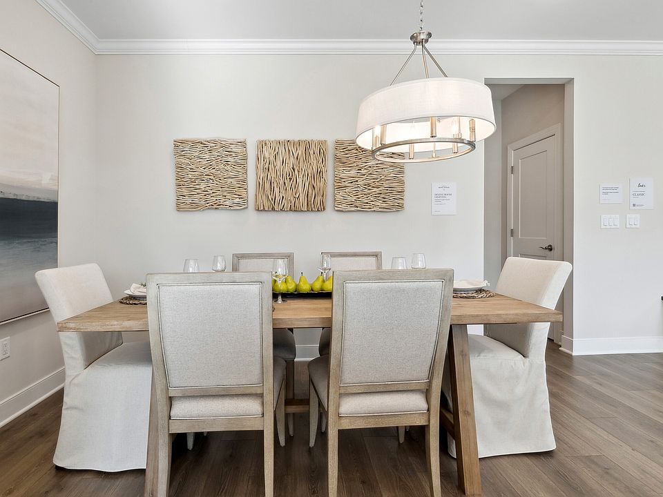 Elegant dining room