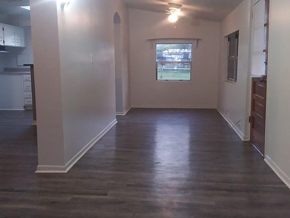 3rd image of 843 Macy Ave