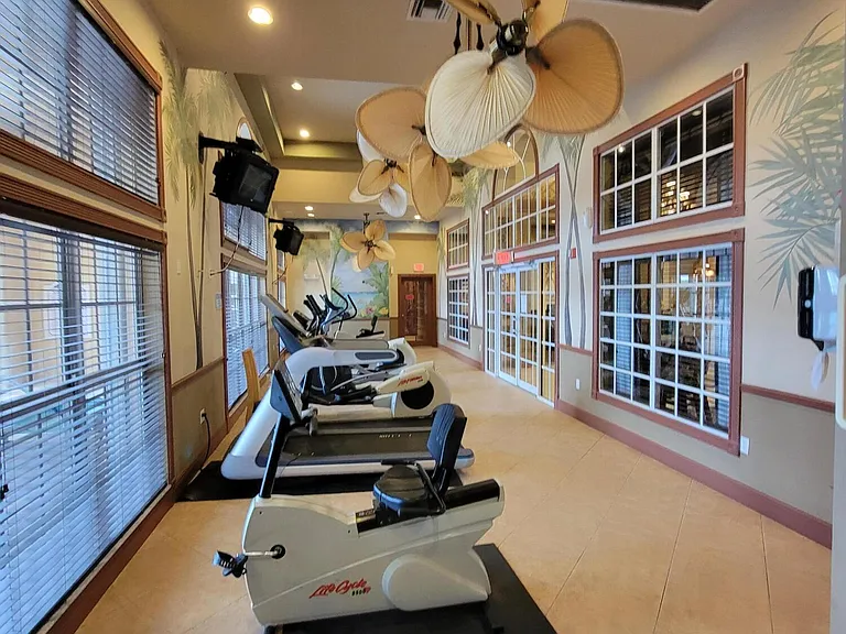 400 Scotia Dr #203 — Photo 12