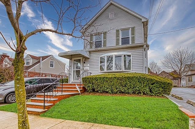 1st image of 133 Ellsworth Ave