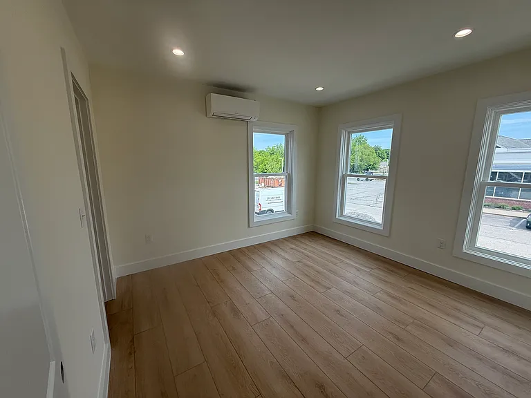 24 Stone St #203 — Photo 6