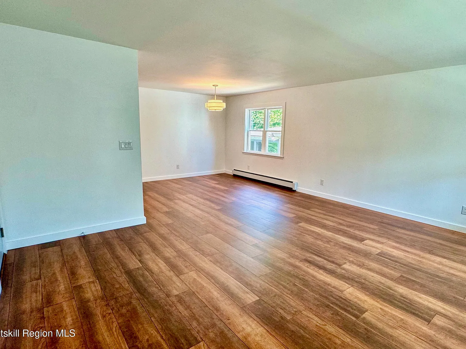 1 bed, 1.0 bath, 850 sqft, $1,850 — Photo 2
