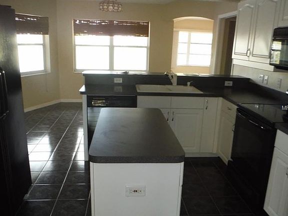 2nd image of 2 Mariner Ln