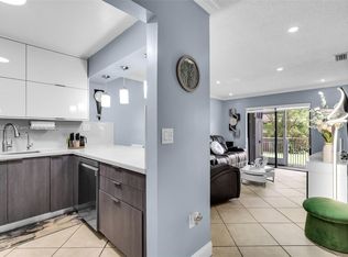 8425 NW 8th St APT 109, Miami, FL 33126