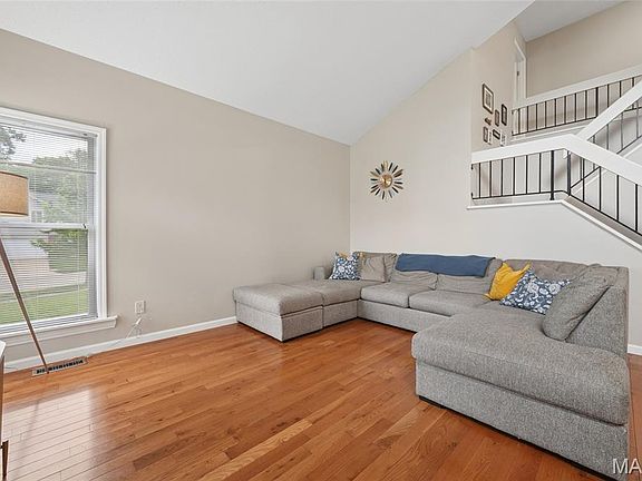 5th image of 2517 Maple Crossing Dr