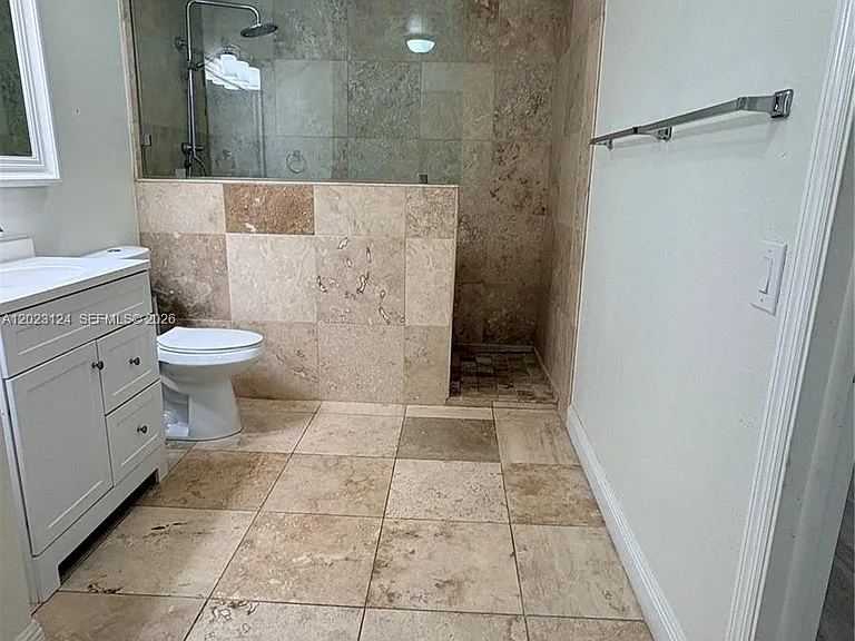 2510 SE 16th Pl #203 — Photo 16