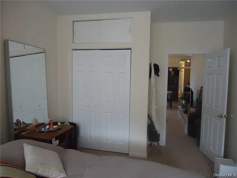 33 Washington Ave #2L — Photo 3