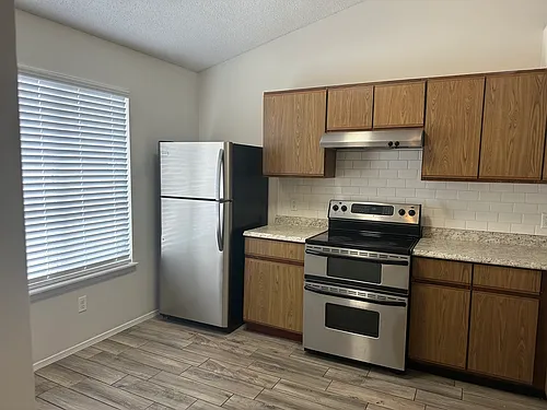 1002 Snug Harbor Ct Photo 1