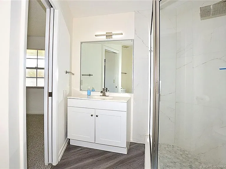 1999 NE Collins Cir #380 — Photo 13