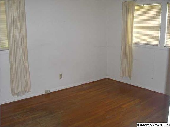 5th image of 102 Cambridge Dr