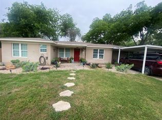 1026 Wade Hampton St, Benbrook, TX 76126