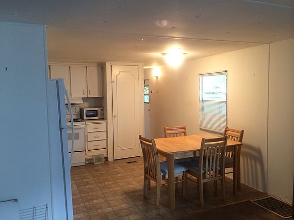 5th image of 6830 NW 43rd Ave