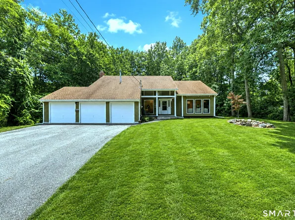 405 Shelton Road, Trumbull, CT 06611