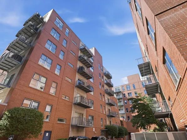 1222 Chicago Ave APT 703, Evanston, IL 60202