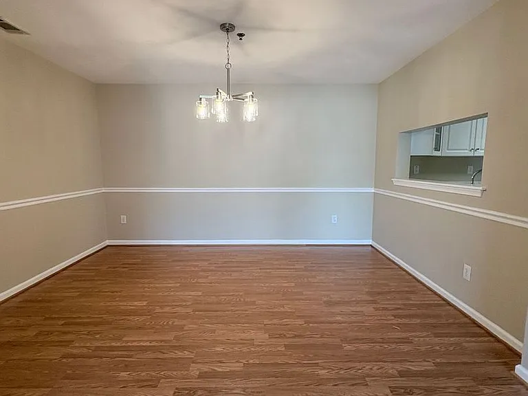 2204 Lesner Cres #200 — Photo 18