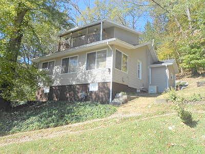 1st image of 22 E Main St