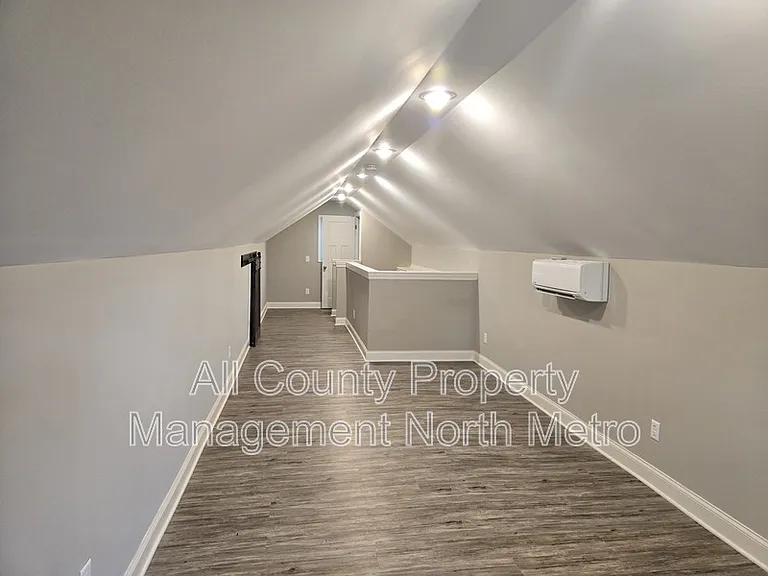 545 Lakeview Dr #A — Photo 17