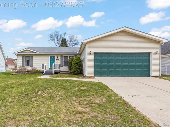 8118 Emerald Ln W, Westland, MI 48185